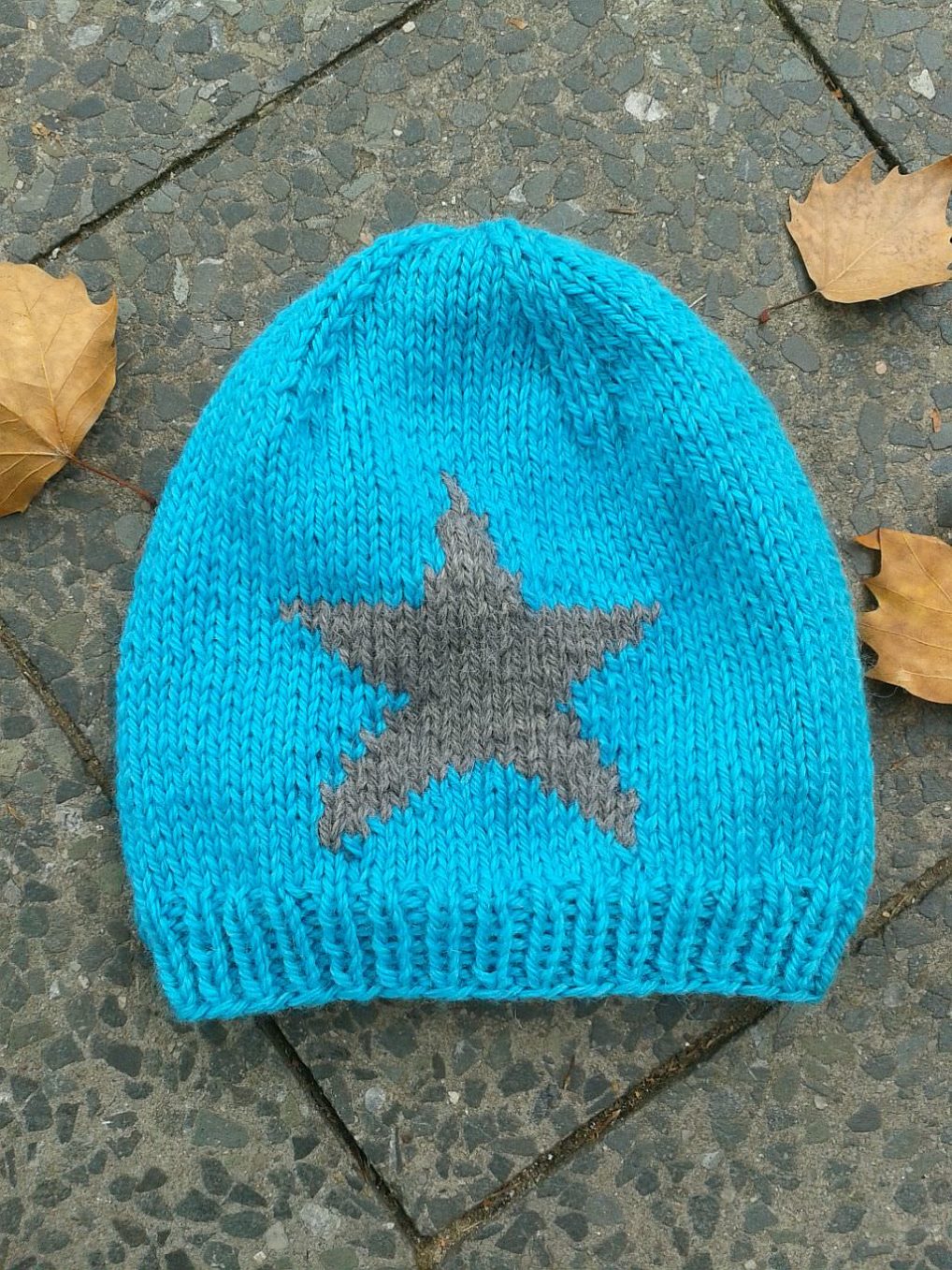 Mütze mit Stern stricken Strickkit schoenstricken.de
